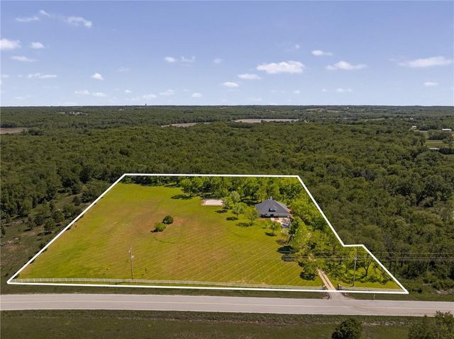 12245 W 279th Terrace, Louisburg, KS 66053