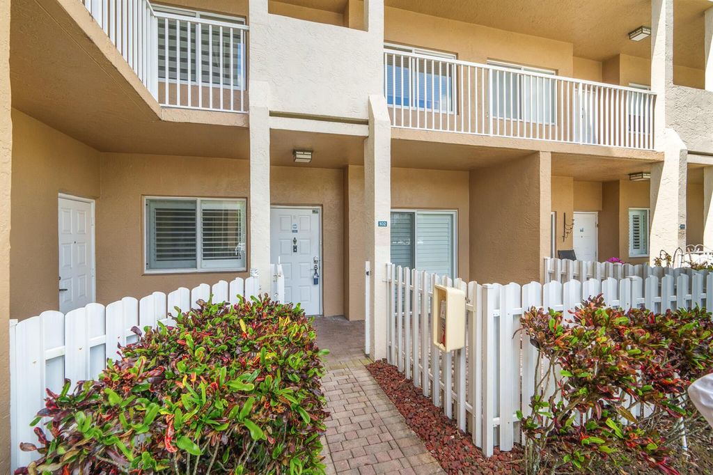 7623 Southampton Terrace 102, Tamarac, FL 33321