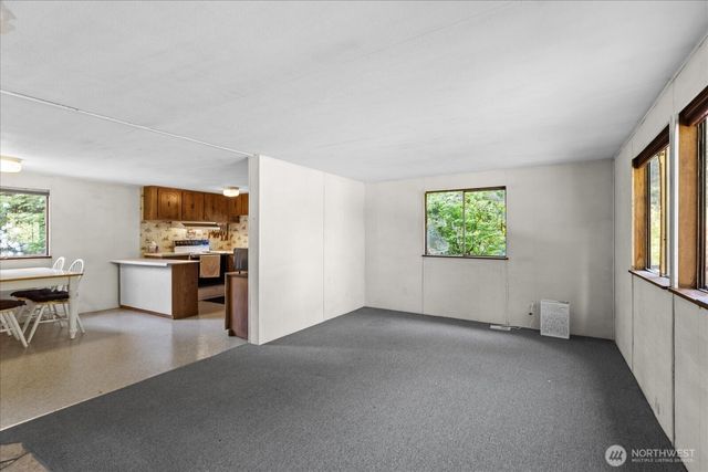 9927 99th Avenue NE, Arlington, WA 98223