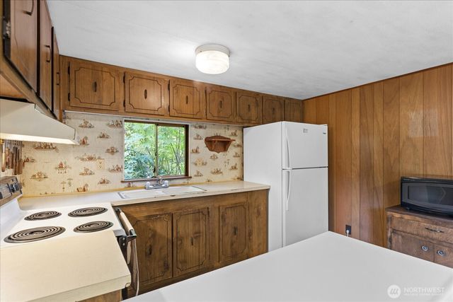 9927 99th Avenue NE, Arlington, WA 98223