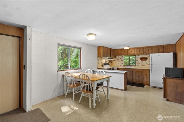 9927 99th Avenue NE, Arlington, WA 98223