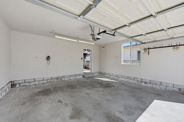647 Via Costa Rica, Vista, CA 92081