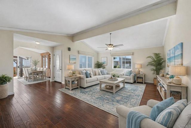 647 Via Costa Rica, Vista, CA 92081