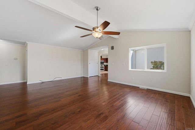 647 Via Costa Rica, Vista, CA 92081