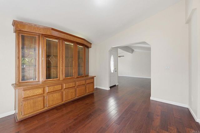 647 Via Costa Rica, Vista, CA 92081