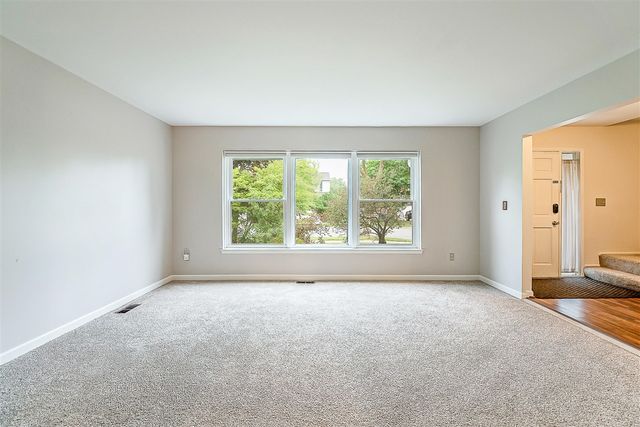 2240 Steeplechase Drive, Ann Arbor, MI 48103