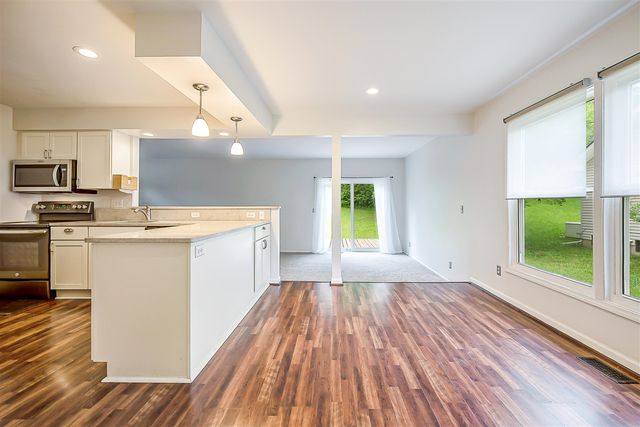 2240 Steeplechase Drive, Ann Arbor, MI 48103