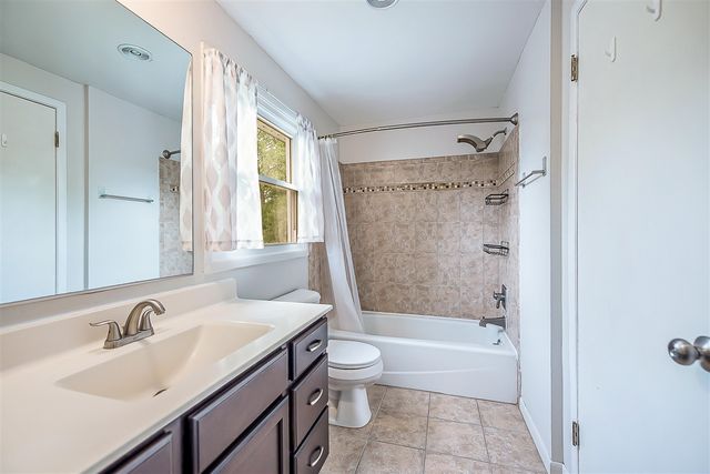 2240 Steeplechase Drive, Ann Arbor, MI 48103