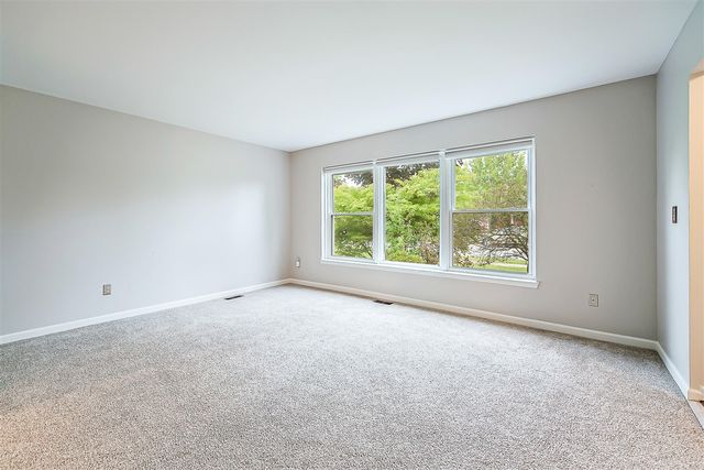 2240 Steeplechase Drive, Ann Arbor, MI 48103