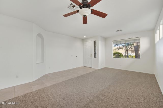 2707 E DARREL Road, Phoenix, AZ 85042