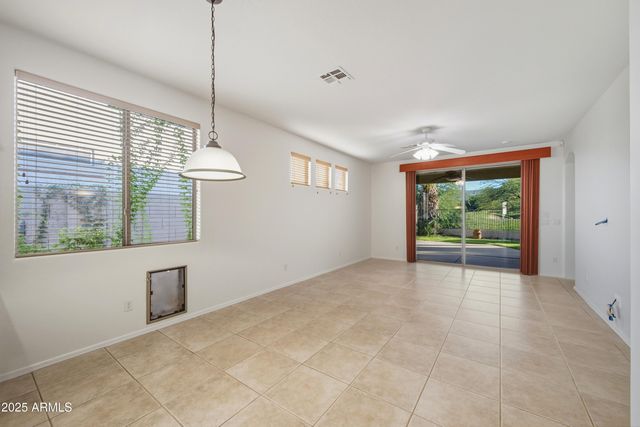 2707 E DARREL Road, Phoenix, AZ 85042