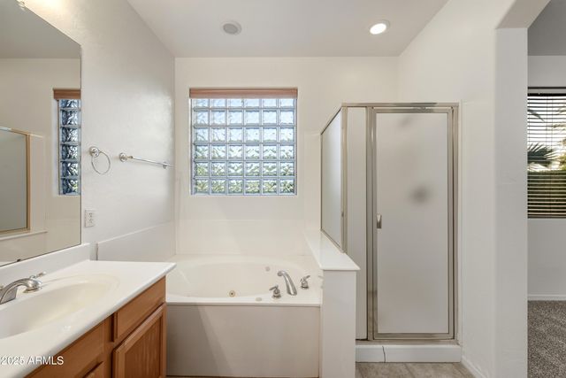 2707 E DARREL Road, Phoenix, AZ 85042