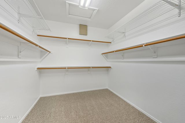 2707 E DARREL Road, Phoenix, AZ 85042