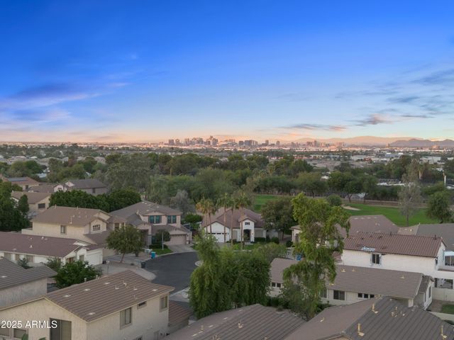 2707 E DARREL Road, Phoenix, AZ 85042