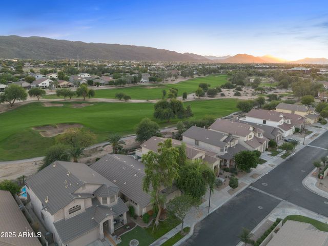 2707 E DARREL Road, Phoenix, AZ 85042