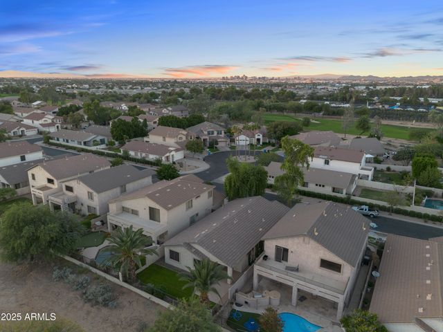 2707 E DARREL Road, Phoenix, AZ 85042