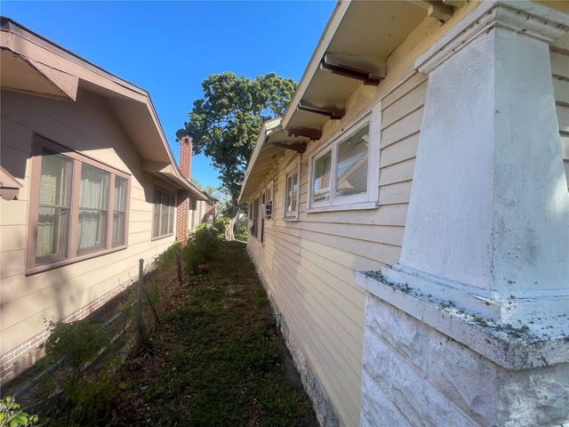 1511 19TH AVENUE S, St Petersburg, FL 33705