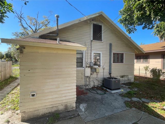 1511 19TH AVENUE S, St Petersburg, FL 33705