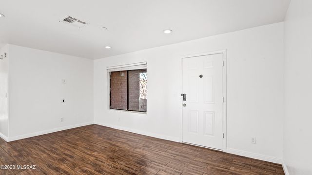 6428 S Buckaroo Loop, Tucson, AZ 85757