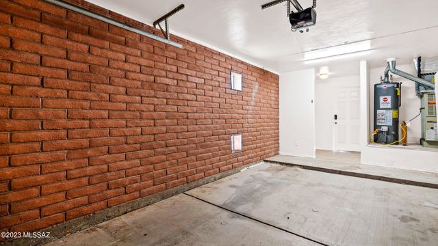 6428 S Buckaroo Loop, Tucson, AZ 85757