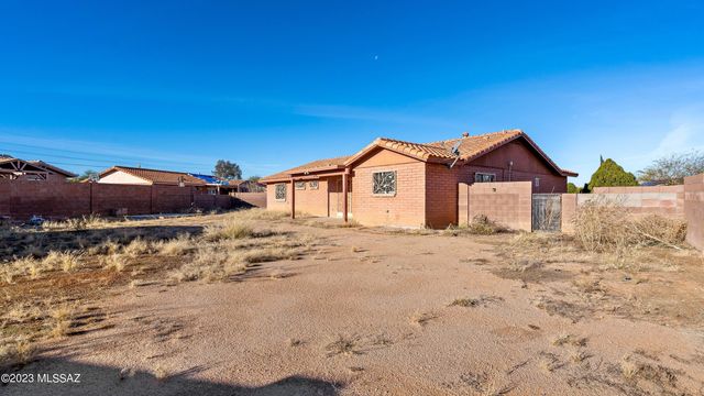 6428 S Buckaroo Loop, Tucson, AZ 85757