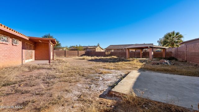 6428 S Buckaroo Loop, Tucson, AZ 85757