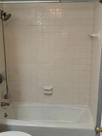 7 Karen Circle 2, Billerica, MA 01821