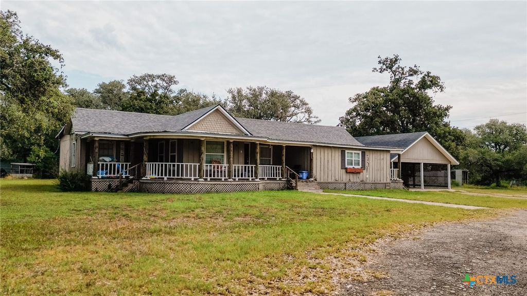 3514 Old Goliad Road, Victoria, TX 77905
