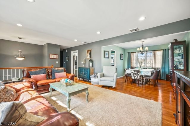 25 Kent Pl, Clark Twp., NJ 07066