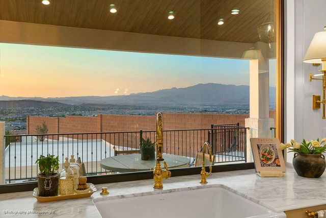 3021 E BANDED DR, St. George, UT 84790