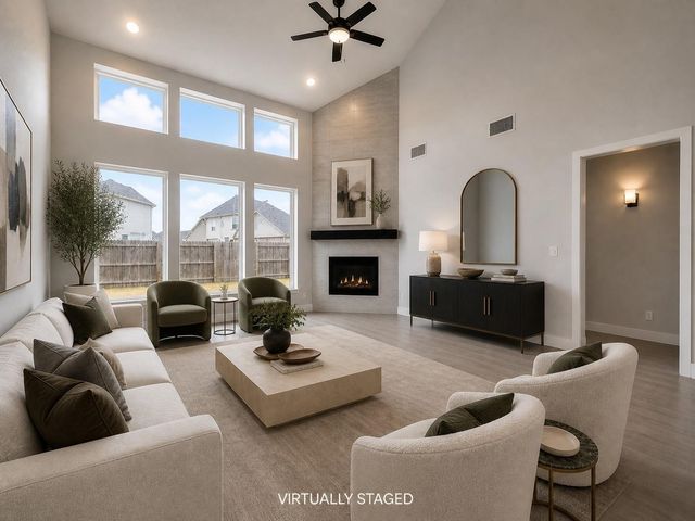 4323 Windy Oaks Drive, Fulshear, TX 77441