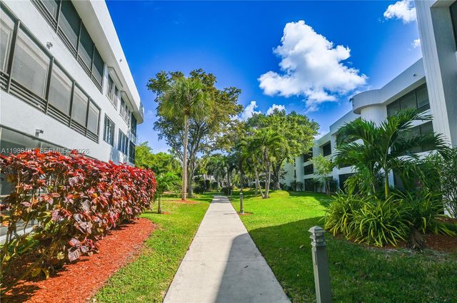 1490 Sheridan St 12A, Hollywood, FL 33020