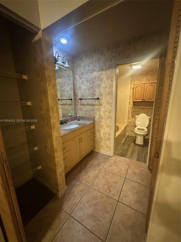 1590 Royal Forest Ct, West Palm Beach, FL 33406