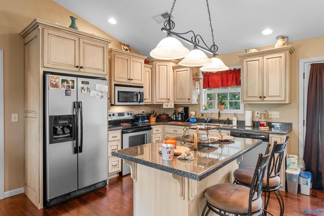 585 County Road 13, Centre, AL 35960