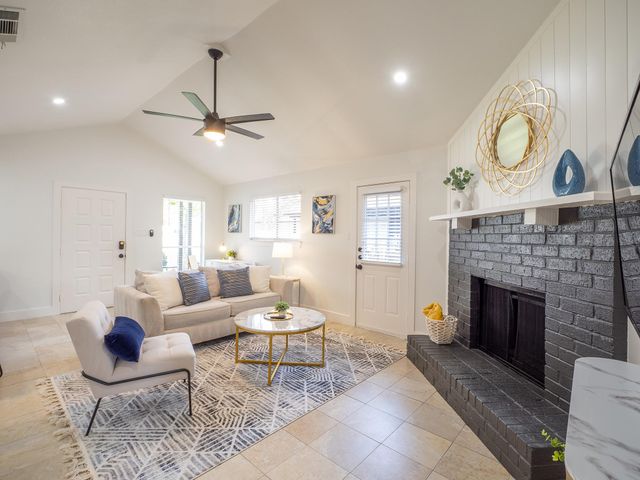 11409 Parmigan DR B, Austin, TX 78758