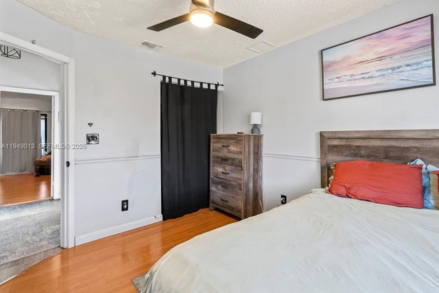 8009 NW 29th St, Sunrise, FL 33322