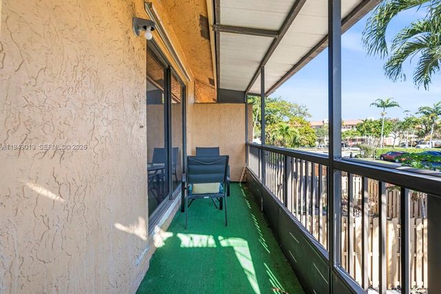 8009 NW 29th St, Sunrise, FL 33322