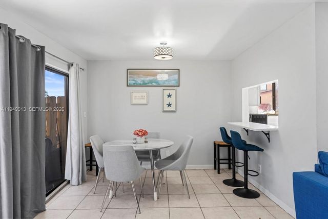 8009 NW 29th St, Sunrise, FL 33322