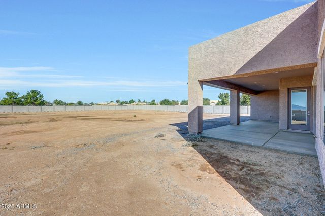 32684 N 213th Drive, Wittmann, AZ 85361