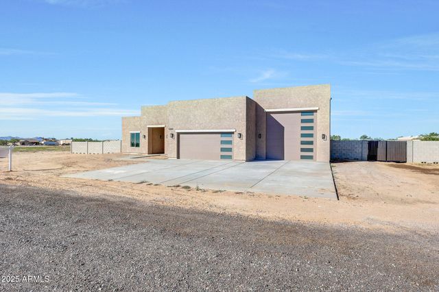 32684 N 213th Drive, Wittmann, AZ 85361