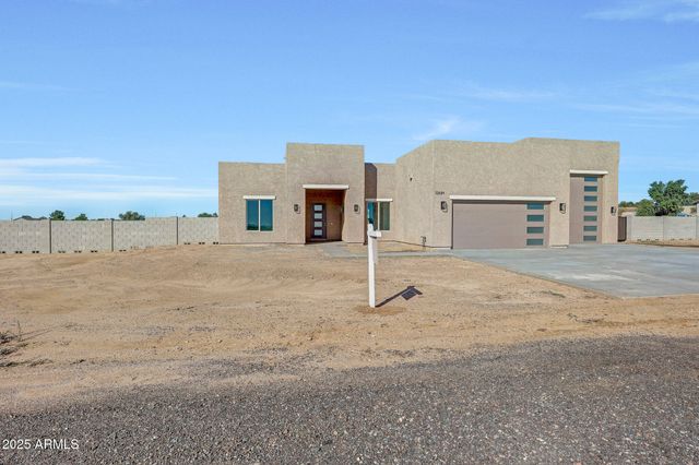 32684 N 213th Drive, Wittmann, AZ 85361