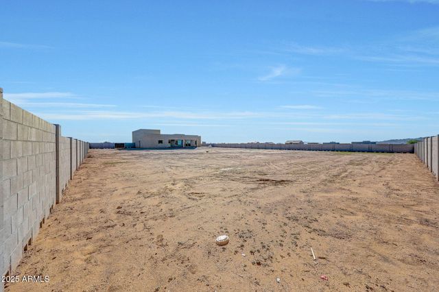 32684 N 213th Drive, Wittmann, AZ 85361