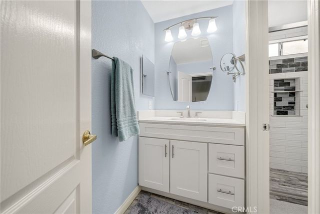 383 Park Avenue, Long Beach, CA 90814