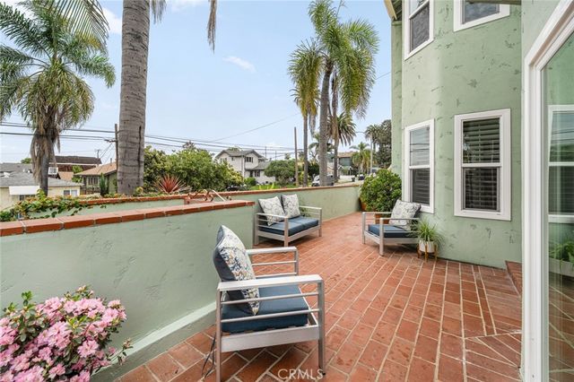 383 Park Avenue, Long Beach, CA 90814