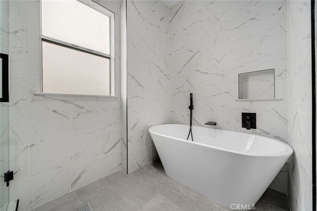 383 Park Avenue, Long Beach, CA 90814