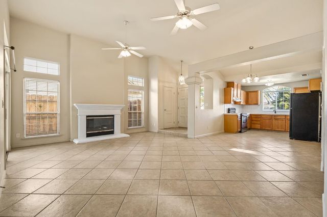 988 Ramona, Clovis, CA 93612