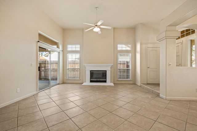 988 Ramona, Clovis, CA 93612