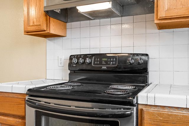 988 Ramona, Clovis, CA 93612