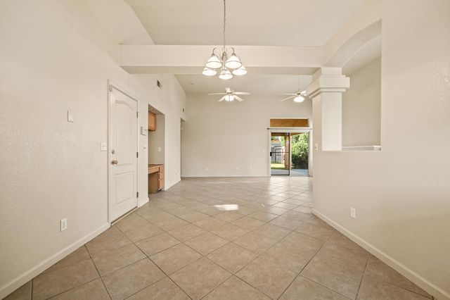 988 Ramona, Clovis, CA 93612