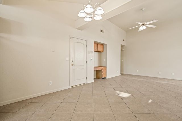 988 Ramona, Clovis, CA 93612